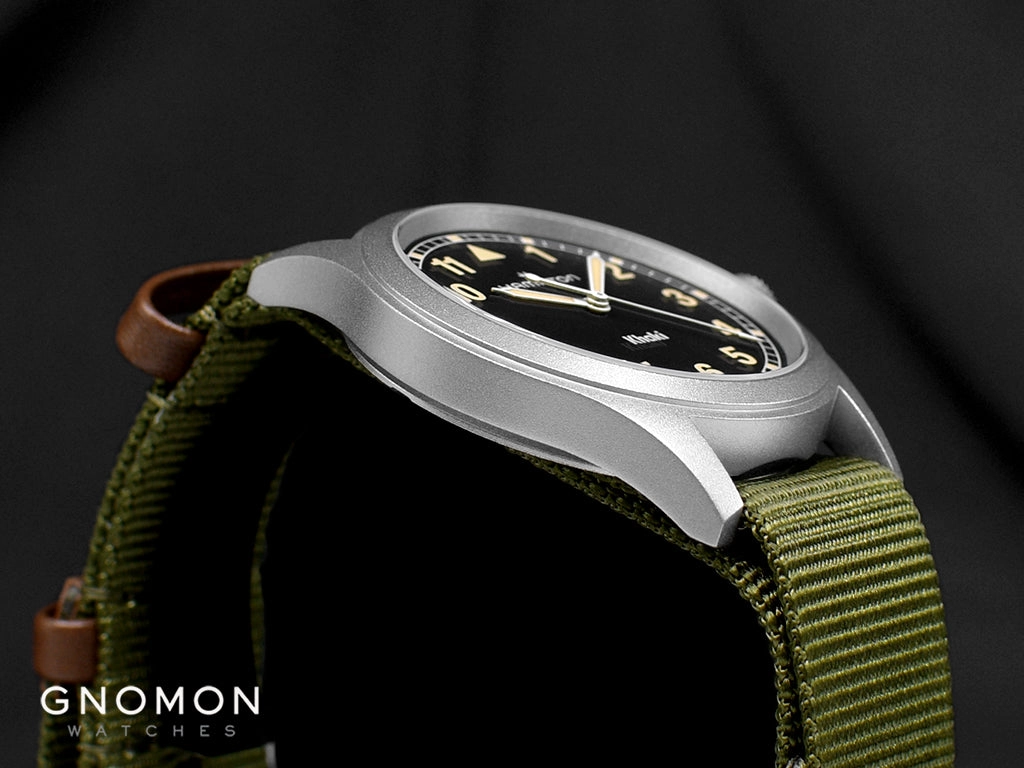 Khaki Field Quartz 38mm Vintage Black Ref. H69401930