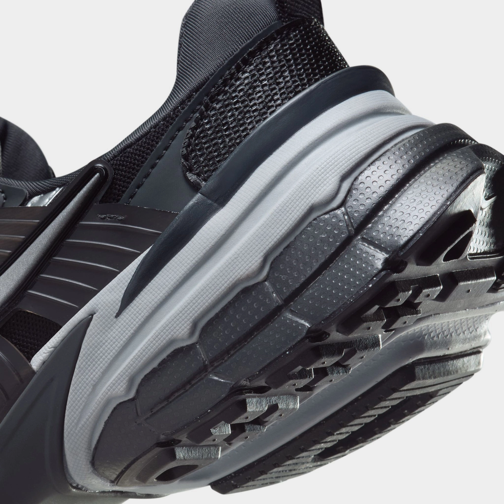 Nike Women's V2K Run Black / Metallic Silver - Anthracite